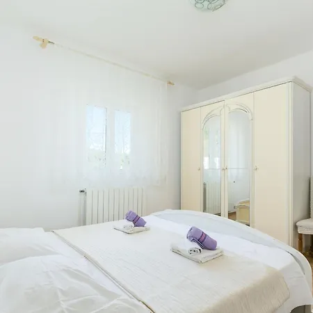 Semesterbostad Family Friendly House With A Swimming Pool Pozorac, Trogir - 22648 *