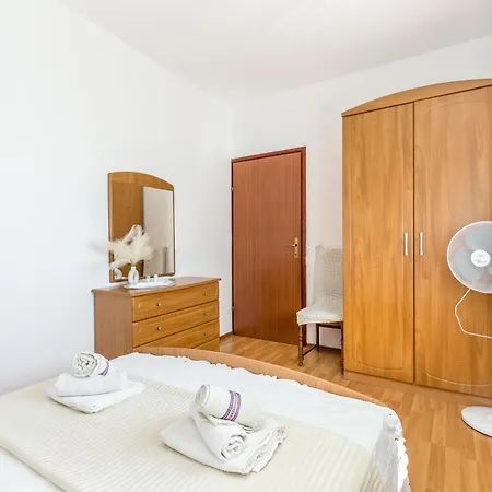 Family Friendly House With A Swimming Pool Pozorac, Trogir - 22648 *